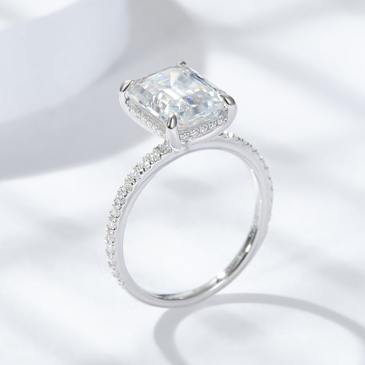 4CT 8*10 Emerald Cut Moissanite Engagement Ring