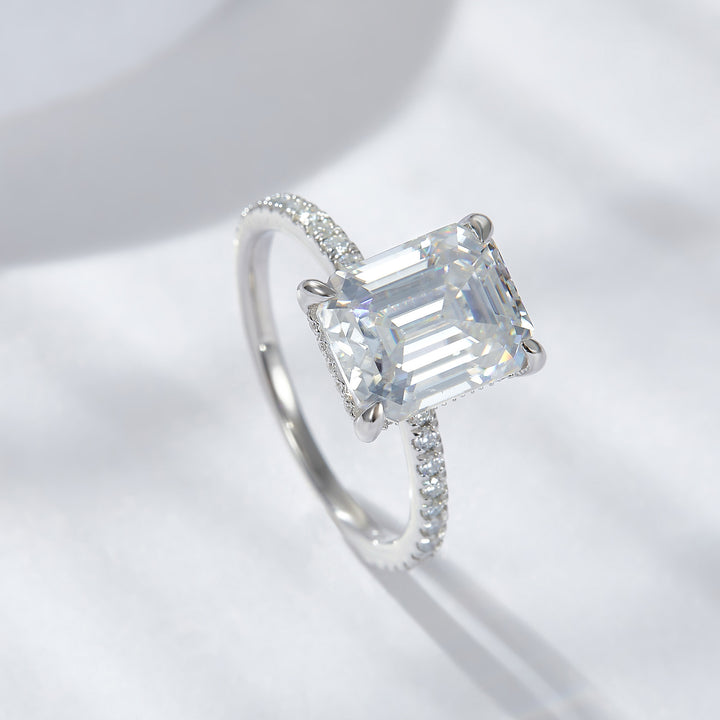 4CT 8*10 Emerald Cut Moissanite Engagement Ring