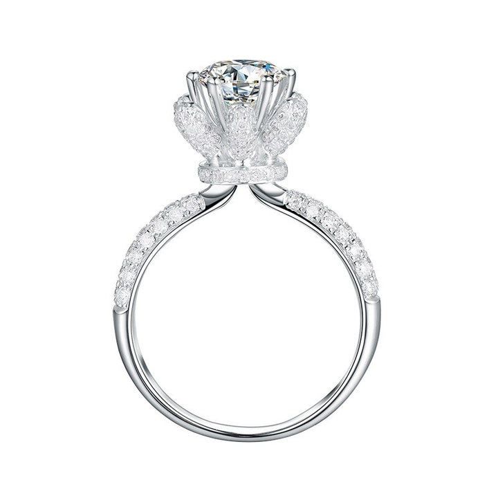 1 carat ring with round moissanite