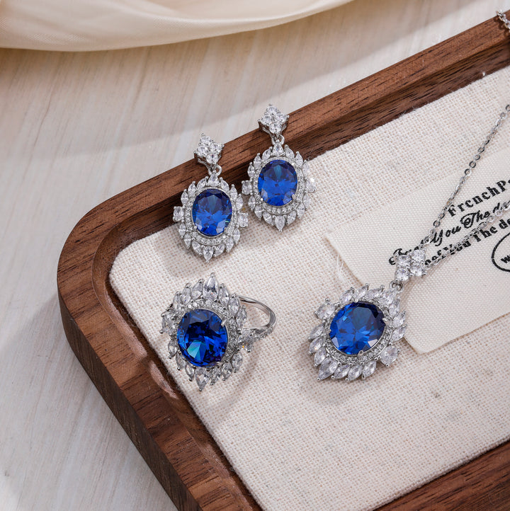 Blue & White Sapphire Jewelry Set in 925 Sterling Silver，Sapphire blue Jewelry Set, Sapphire blue ring, Sapphire blue necklace, Sapphire blue earring