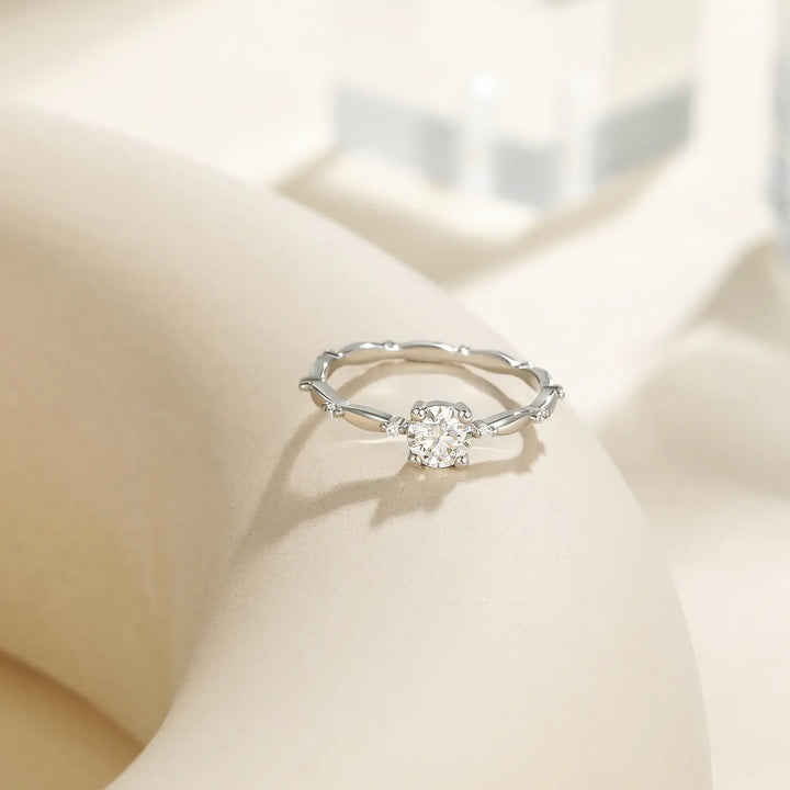 Round Cut Moissanite Engagement Ring in 925 Sterling Silver