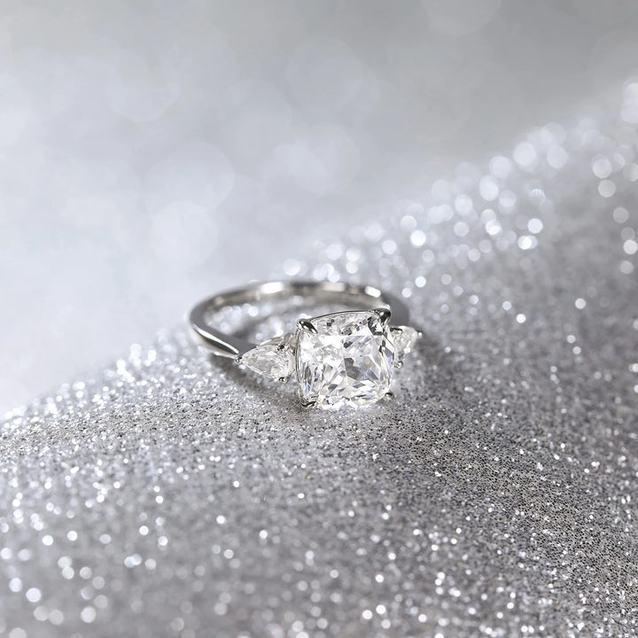 Beautiful three stone engagement ring 