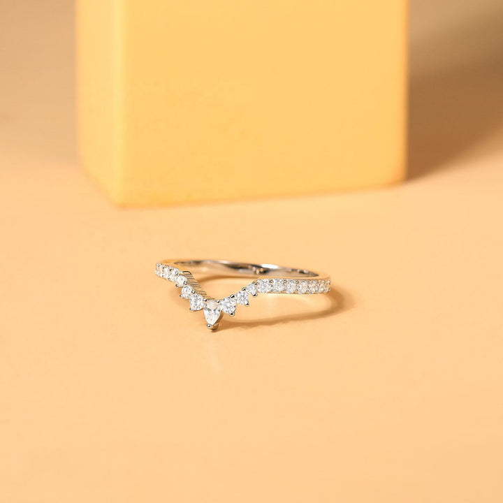 moissanite curved wedding band