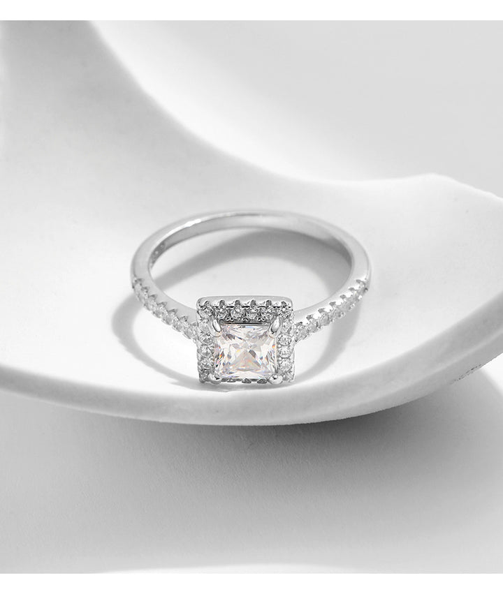 Princess halo ring