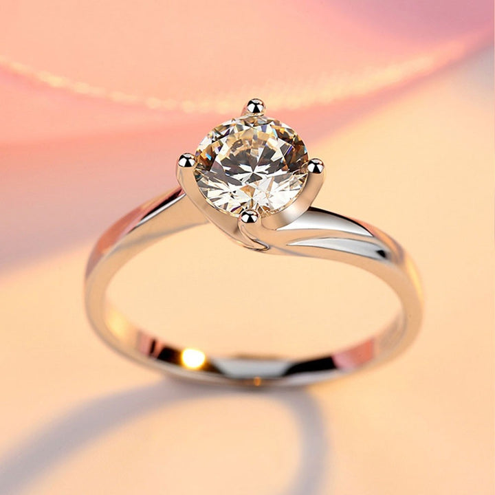 round solitaire wedding ring