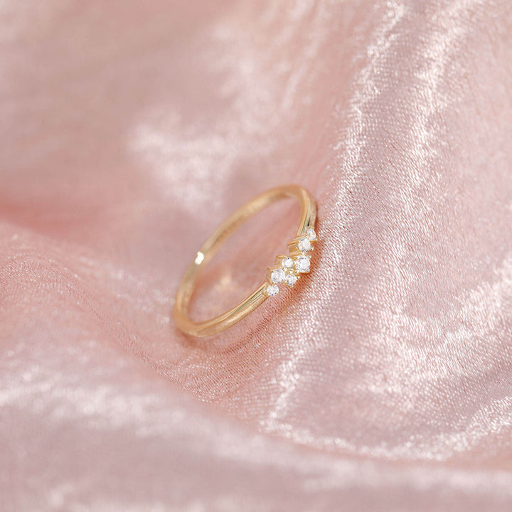 seven moissanite fashion ring