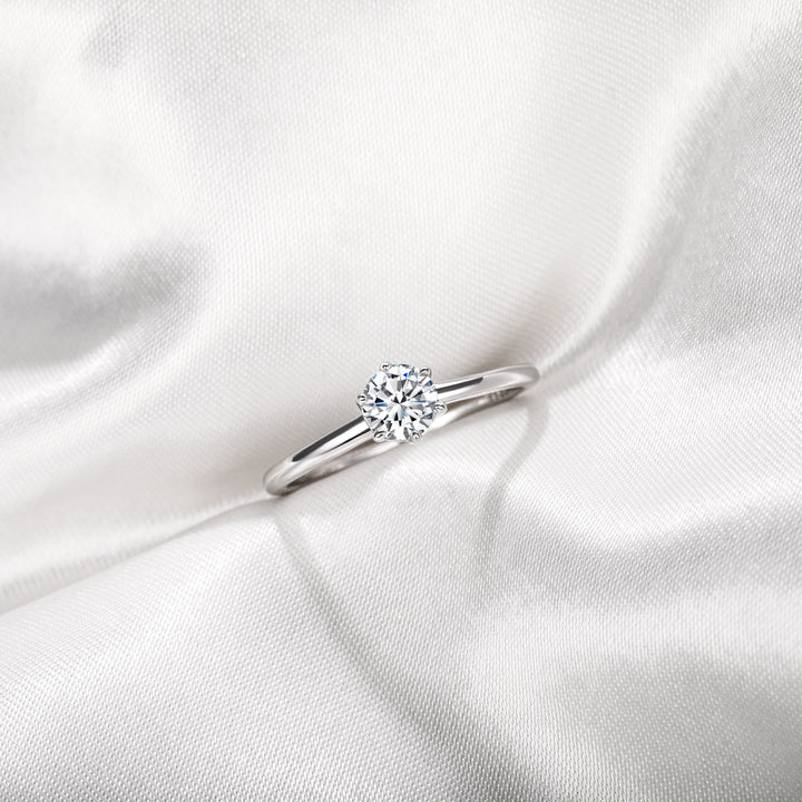 0.5CT Round Cut Moissanite Engagement Ring