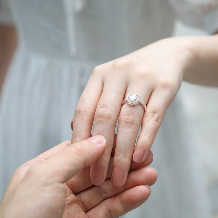 925 Silver Heart Shaped Moissanite Halo Engagement Ring